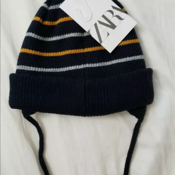 👦🏻👧🏻NWOT Zara striped winter beanie hat 3-5 - Picture 2 of 4